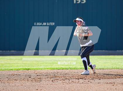 Thumbnail 2 in Franklin vs Elkhart photogallery.