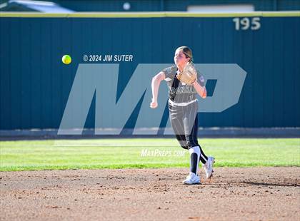 Thumbnail 3 in Franklin vs Elkhart photogallery.