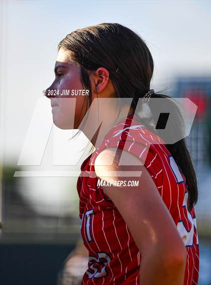 Thumbnail 2 in Franklin vs Elkhart photogallery.