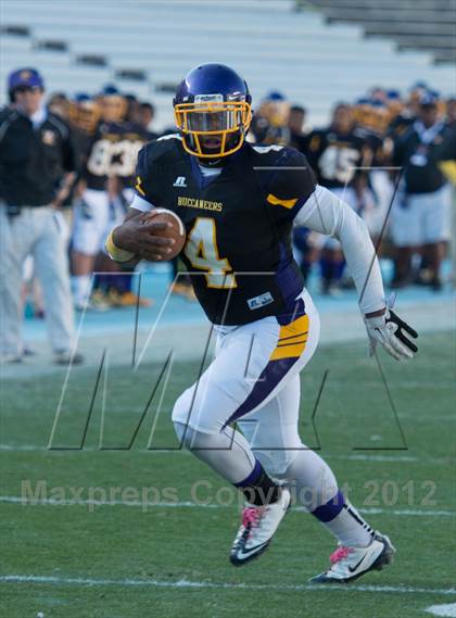 Thumbnail 2 in Butler vs. Jack Britt (NCHSAA 4AA Final) photogallery.