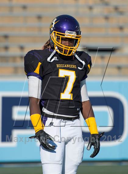 Thumbnail 3 in Butler vs. Jack Britt (NCHSAA 4AA Final) photogallery.