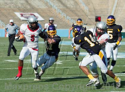 Thumbnail 1 in Butler vs. Jack Britt (NCHSAA 4AA Final) photogallery.