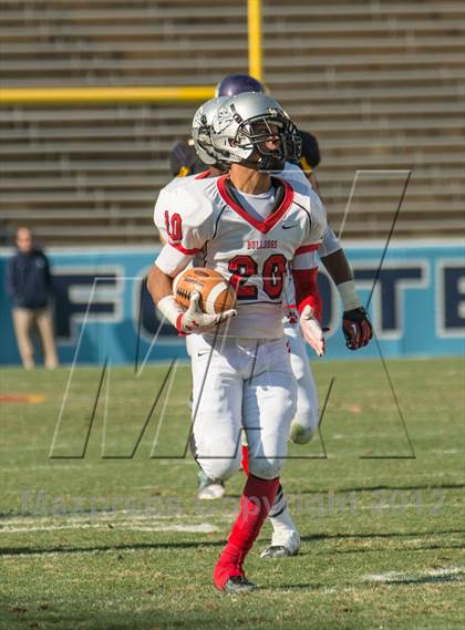 Thumbnail 3 in Butler vs. Jack Britt (NCHSAA 4AA Final) photogallery.