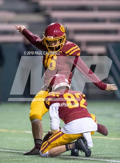 Thumbnail 2 in O'Dea vs. Peninsula (WIAA 3A Quarterfinal) photogallery.