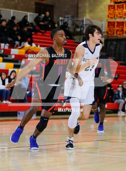 Thumbnail 3 in Notre Dame (SO) vs. St. Joseph Notre Dame (Torrey Pines Holiday Classic) photogallery.