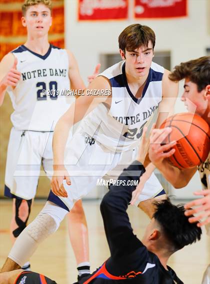 Thumbnail 1 in Notre Dame (SO) vs. St. Joseph Notre Dame (Torrey Pines Holiday Classic) photogallery.