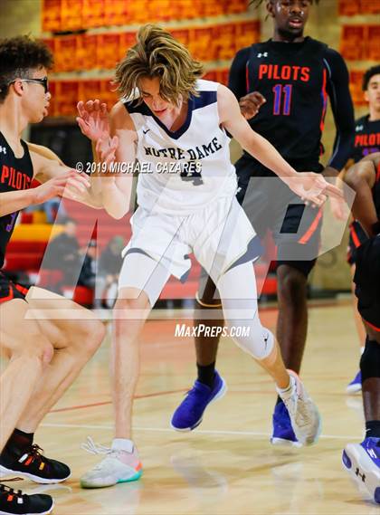 Thumbnail 1 in Notre Dame (SO) vs. St. Joseph Notre Dame (Torrey Pines Holiday Classic) photogallery.