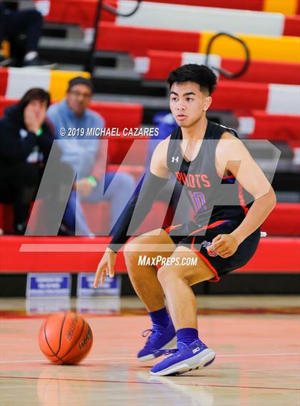 Thumbnail 1 in Notre Dame (SO) vs. St. Joseph Notre Dame (Torrey Pines Holiday Classic) photogallery.