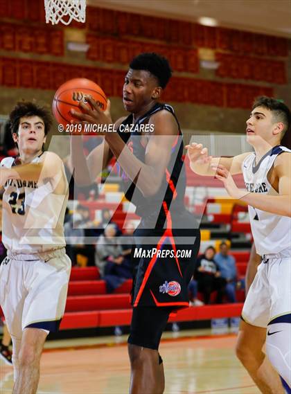 Thumbnail 1 in Notre Dame (SO) vs. St. Joseph Notre Dame (Torrey Pines Holiday Classic) photogallery.