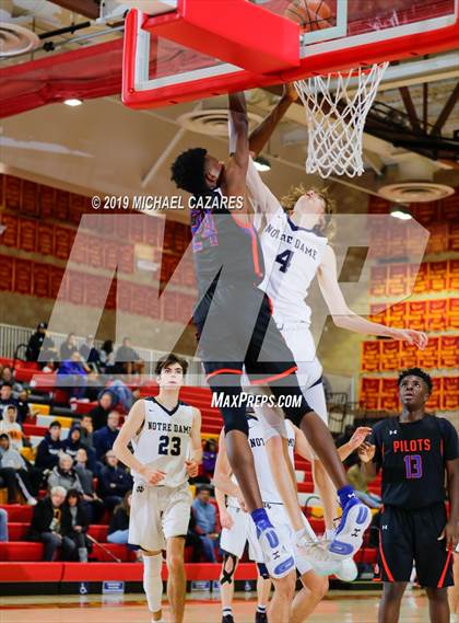 Thumbnail 3 in Notre Dame (SO) vs. St. Joseph Notre Dame (Torrey Pines Holiday Classic) photogallery.