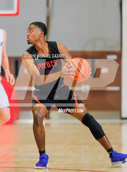 Thumbnail 3 in Notre Dame (SO) vs. St. Joseph Notre Dame (Torrey Pines Holiday Classic) photogallery.