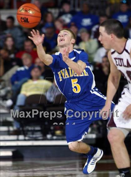 Thumbnail 2 in Eula vs. Evadale (UIL 1A Semifinal) photogallery.