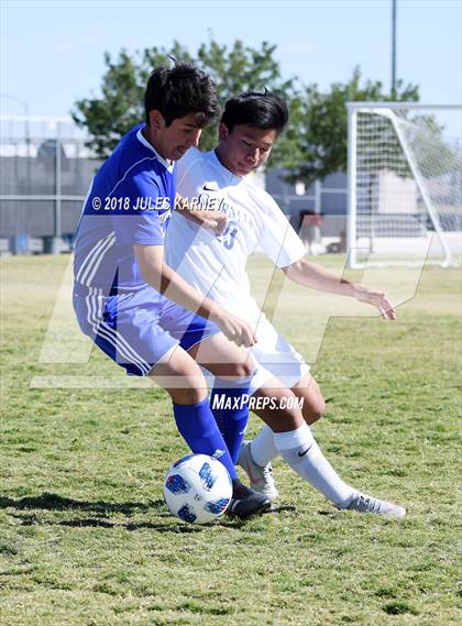 Thumbnail 2 in Bishop Gorman vs Sierra Vista photogallery.