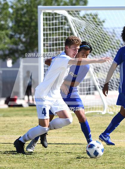 Thumbnail 3 in Bishop Gorman vs Sierra Vista photogallery.