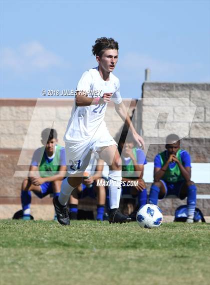 Thumbnail 2 in Bishop Gorman vs Sierra Vista photogallery.