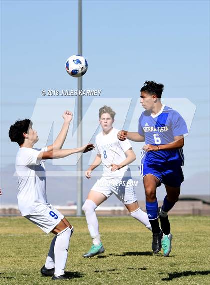 Thumbnail 2 in Bishop Gorman vs Sierra Vista photogallery.