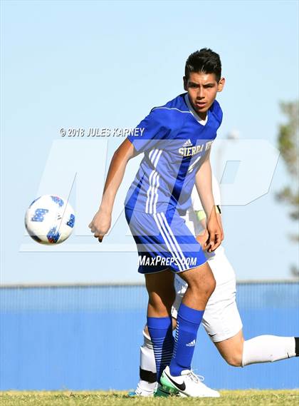Thumbnail 3 in Bishop Gorman vs Sierra Vista photogallery.