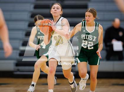 Thumbnail 2 in Lincoln Southeast vs Pius X photogallery.