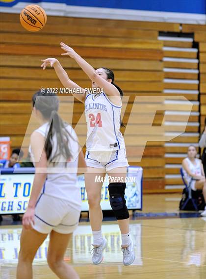 Thumbnail 1 in Los Alamitos vs Aliso Niguel (El Toro Thanksgiving Classic) photogallery.