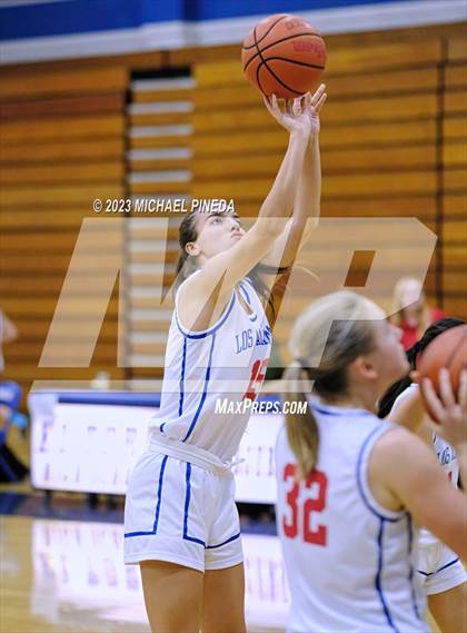 Thumbnail 1 in Los Alamitos vs Aliso Niguel (El Toro Thanksgiving Classic) photogallery.