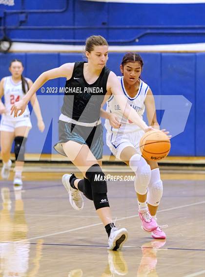 Thumbnail 3 in Los Alamitos vs Aliso Niguel (El Toro Thanksgiving Classic) photogallery.