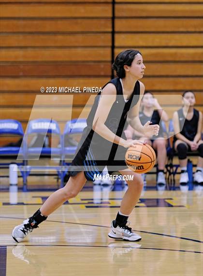 Thumbnail 1 in Los Alamitos vs Aliso Niguel (El Toro Thanksgiving Classic) photogallery.