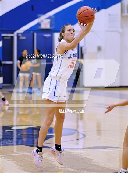 Thumbnail 2 in Los Alamitos vs Aliso Niguel (El Toro Thanksgiving Classic) photogallery.