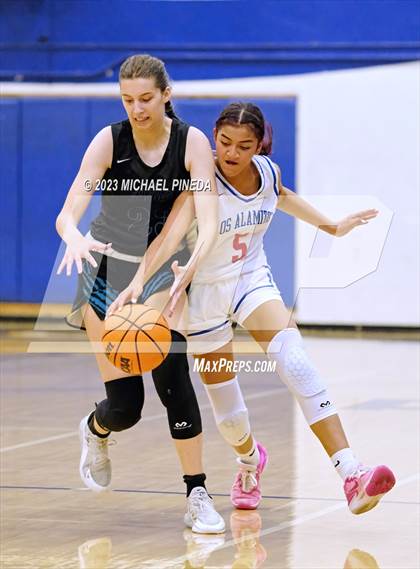 Thumbnail 1 in Los Alamitos vs Aliso Niguel (El Toro Thanksgiving Classic) photogallery.