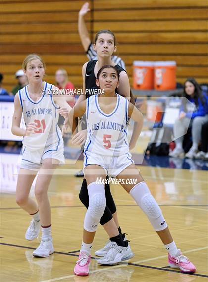 Thumbnail 3 in Los Alamitos vs Aliso Niguel (El Toro Thanksgiving Classic) photogallery.