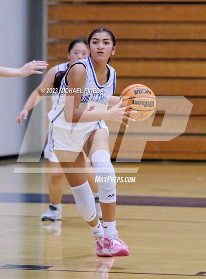 Thumbnail 2 in Los Alamitos vs Aliso Niguel (El Toro Thanksgiving Classic) photogallery.