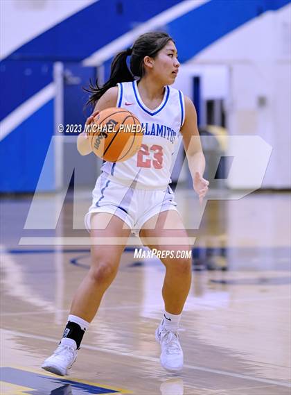 Thumbnail 2 in Los Alamitos vs Aliso Niguel (El Toro Thanksgiving Classic) photogallery.