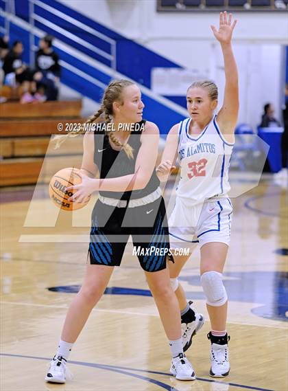 Thumbnail 2 in Los Alamitos vs Aliso Niguel (El Toro Thanksgiving Classic) photogallery.