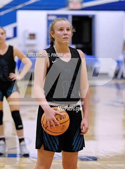 Thumbnail 2 in Los Alamitos vs Aliso Niguel (El Toro Thanksgiving Classic) photogallery.