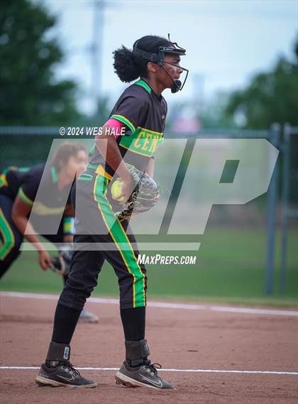 Thumbnail 2 in Memphis Central @ Arlington (4A Regional Semifinal) photogallery.