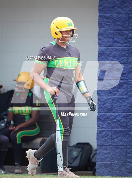 Thumbnail 1 in Memphis Central @ Arlington (4A Regional Semifinal) photogallery.