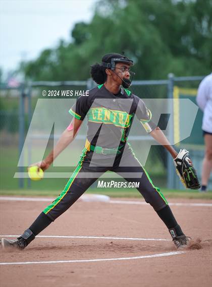 Thumbnail 2 in Memphis Central @ Arlington (4A Regional Semifinal) photogallery.