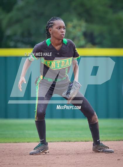 Thumbnail 1 in Memphis Central @ Arlington (4A Regional Semifinal) photogallery.