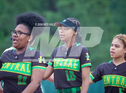 Thumbnail 2 in Memphis Central @ Arlington (4A Regional Semifinal) photogallery.