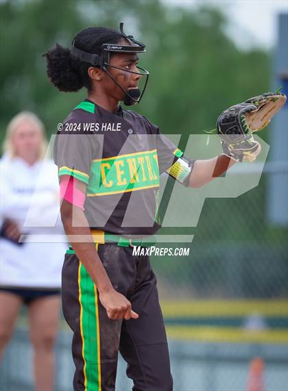Thumbnail 2 in Memphis Central @ Arlington (4A Regional Semifinal) photogallery.