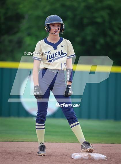 Thumbnail 2 in Memphis Central @ Arlington (4A Regional Semifinal) photogallery.