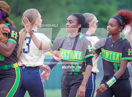 Thumbnail 1 in Memphis Central @ Arlington (4A Regional Semifinal) photogallery.
