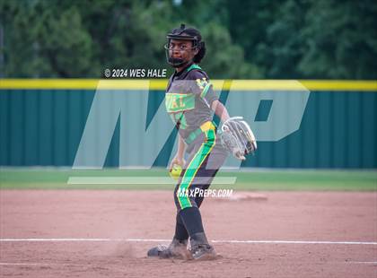 Thumbnail 2 in Memphis Central @ Arlington (4A Regional Semifinal) photogallery.