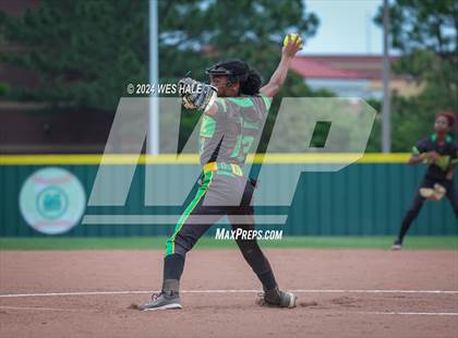 Thumbnail 1 in Memphis Central @ Arlington (4A Regional Semifinal) photogallery.