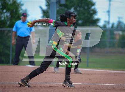 Thumbnail 1 in Memphis Central @ Arlington (4A Regional Semifinal) photogallery.