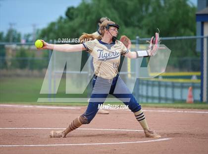 Thumbnail 2 in Memphis Central @ Arlington (4A Regional Semifinal) photogallery.