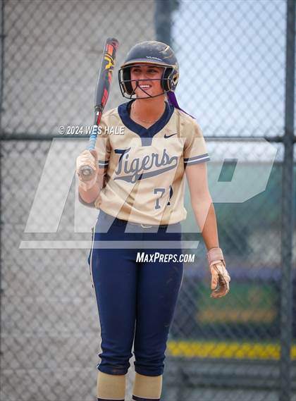 Thumbnail 3 in Memphis Central @ Arlington (4A Regional Semifinal) photogallery.