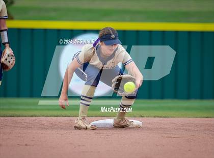 Thumbnail 2 in Memphis Central @ Arlington (4A Regional Semifinal) photogallery.