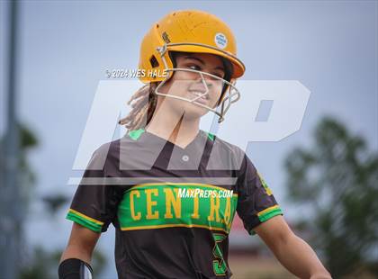 Thumbnail 2 in Memphis Central @ Arlington (4A Regional Semifinal) photogallery.