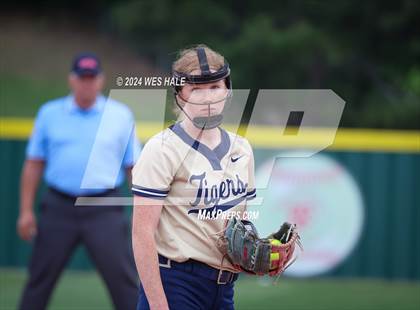 Thumbnail 2 in Memphis Central @ Arlington (4A Regional Semifinal) photogallery.