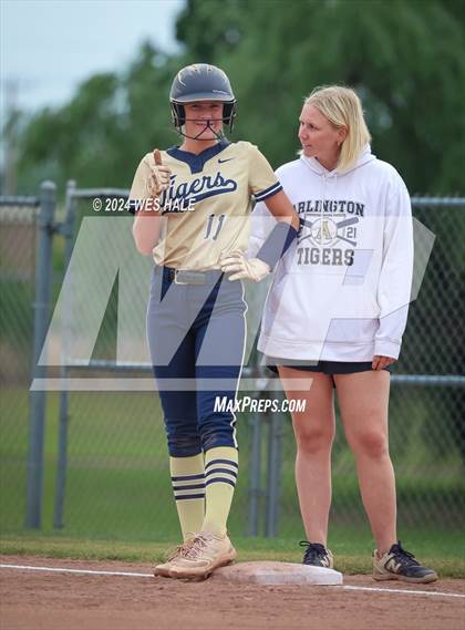 Thumbnail 1 in Memphis Central @ Arlington (4A Regional Semifinal) photogallery.